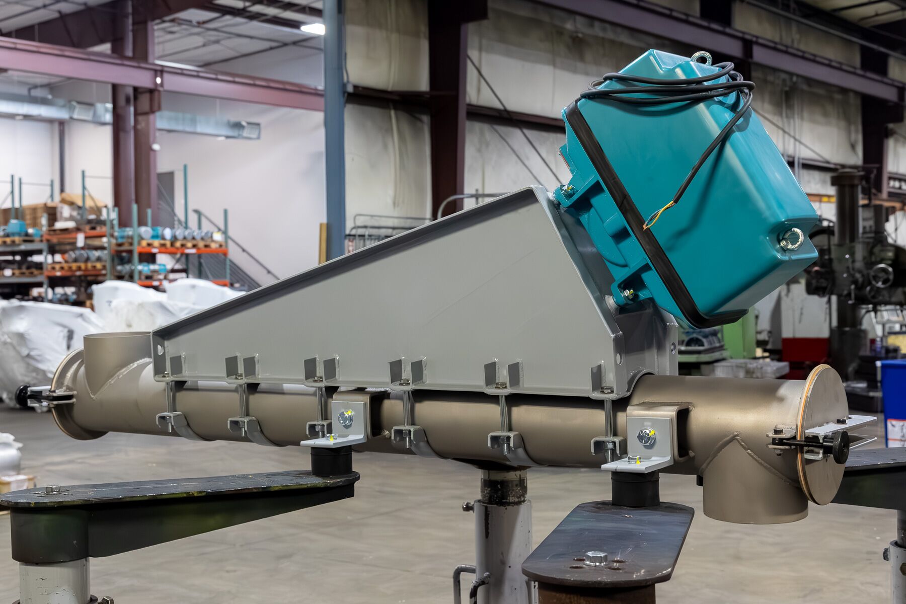 JVI Vibratory Tube Feeder – Plastic Industry JVI Vibratory Tube Feeder - Plastic Industry