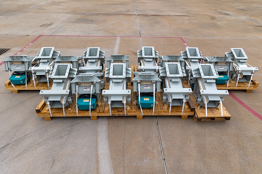 Sixteen electromagnetic batching feeder package