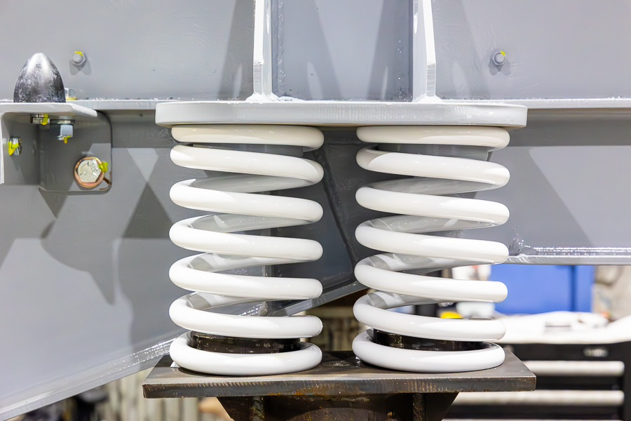 Steel Mill Pan Feeder Isolation Springs